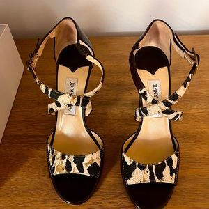 Slightly worn sandals. I have only worn these shoes once inside.